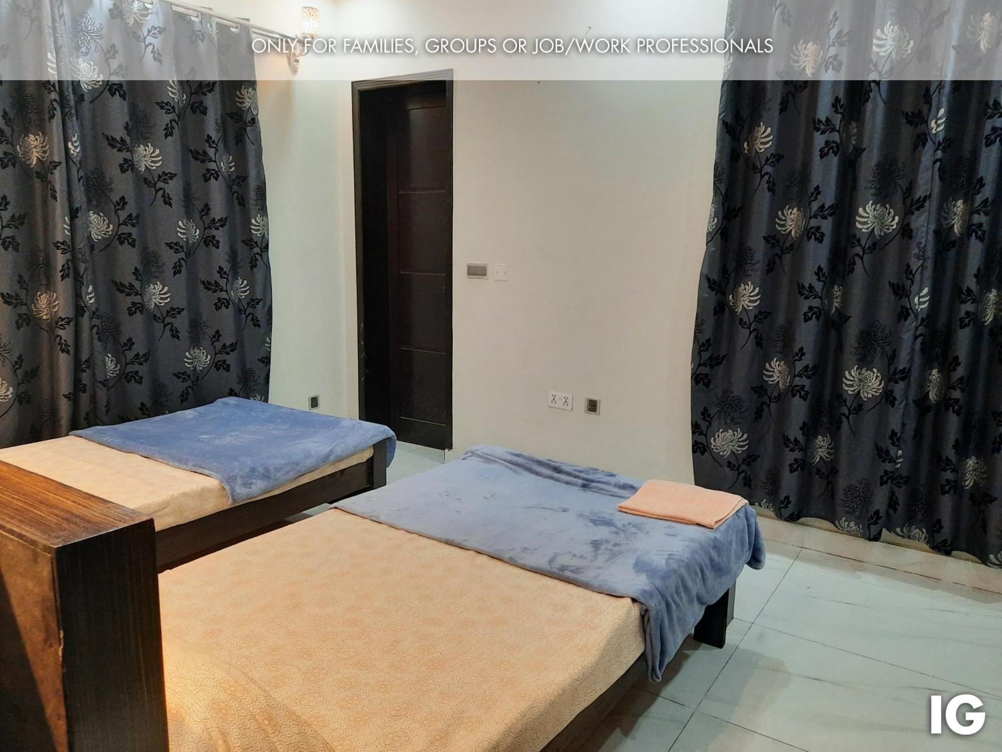 3 Bedroom Furnished Holiday Home Near Valencia Town, Lake City & Ring Road Lahore Esterno foto