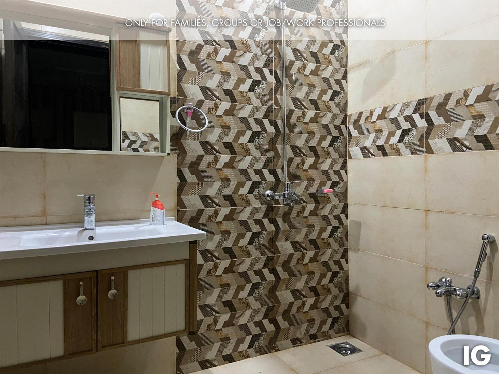3 Bedroom Furnished Holiday Home Near Valencia Town, Lake City & Ring Road Lahore Esterno foto