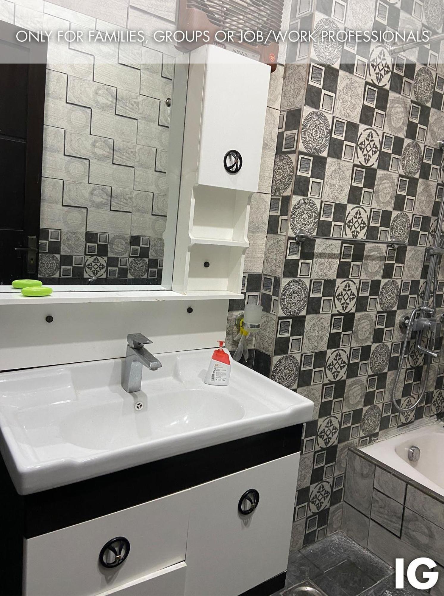 3 Bedroom Furnished Holiday Home Near Valencia Town, Lake City & Ring Road Lahore Esterno foto